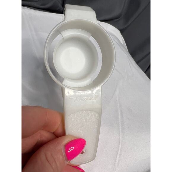 Vintage Tupperware Egg Separator - White - Picture 6 of 6